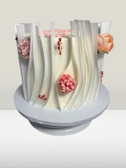10 Inches Triple Layer Sponge and Redvelvet Cake With Wafer Paper and Buttercream Frosting