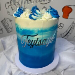 4 Layers Sponge Cake With Buttercream Frosting
